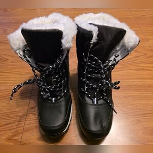 Stylish Black Ankle Snow Boots with Faux Fur Trim